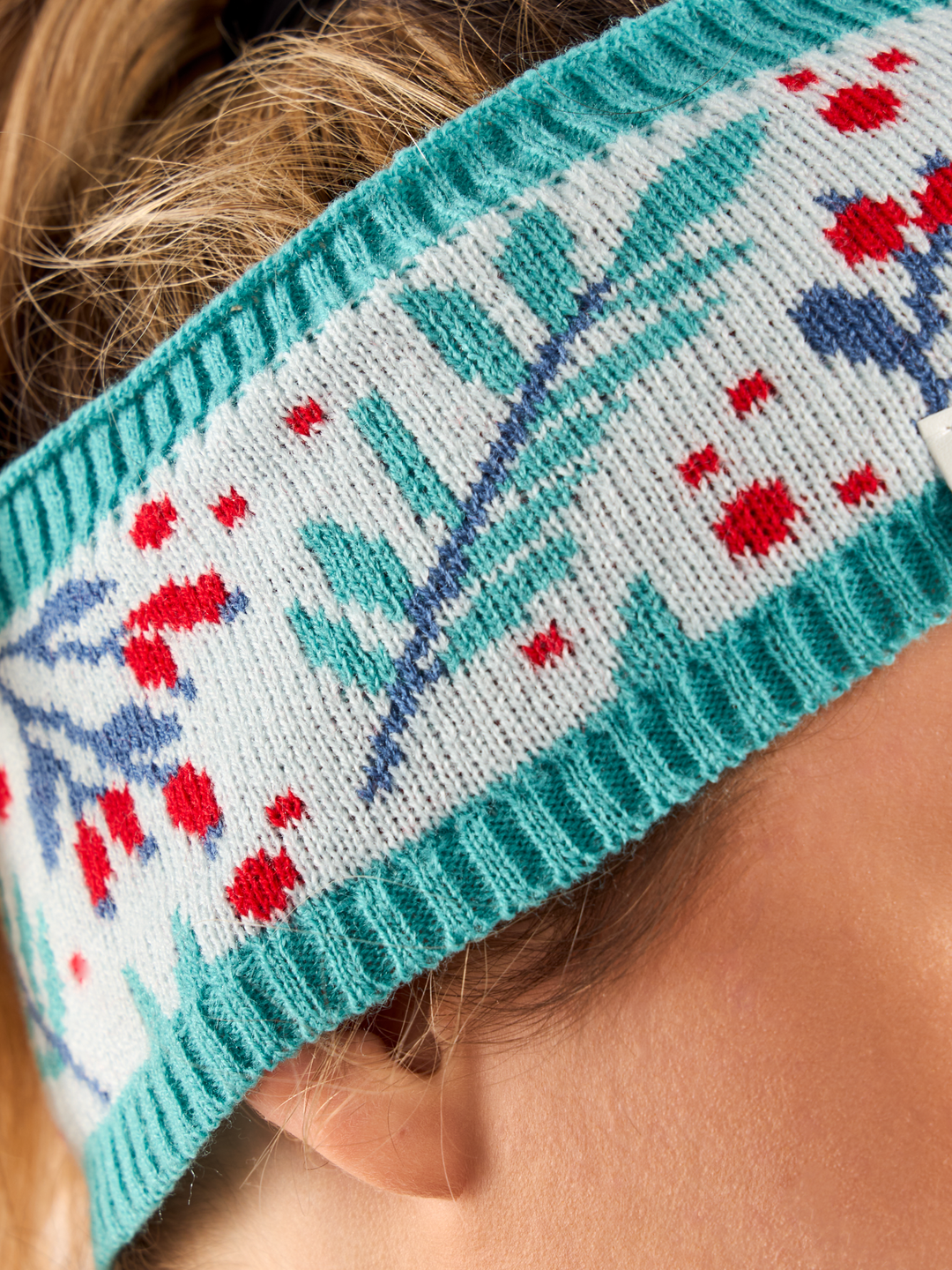 Bandeau tricoté Églantier dans la neige